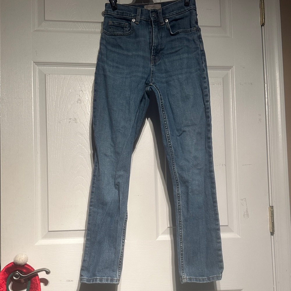 Everlane Women's Straight Leg Jeans in Blue